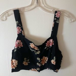American eagle. Crop tank top black with flowers